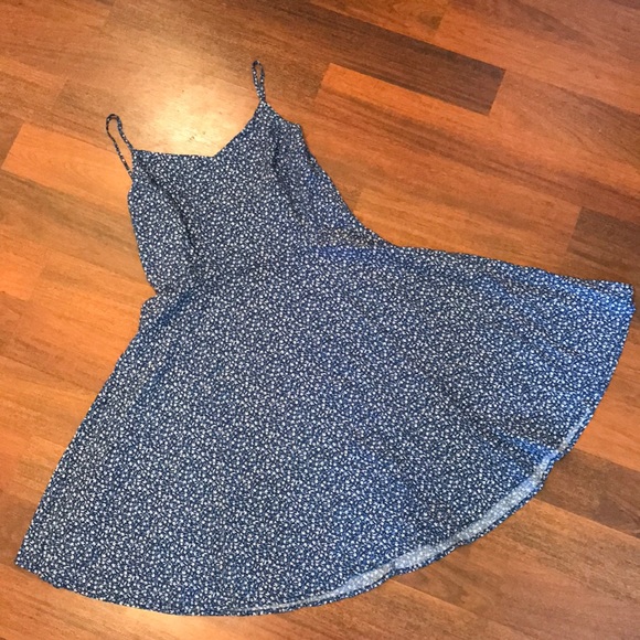 Old Navy Dresses & Skirts - {Old Navy} Fit and Flare Floral Dress